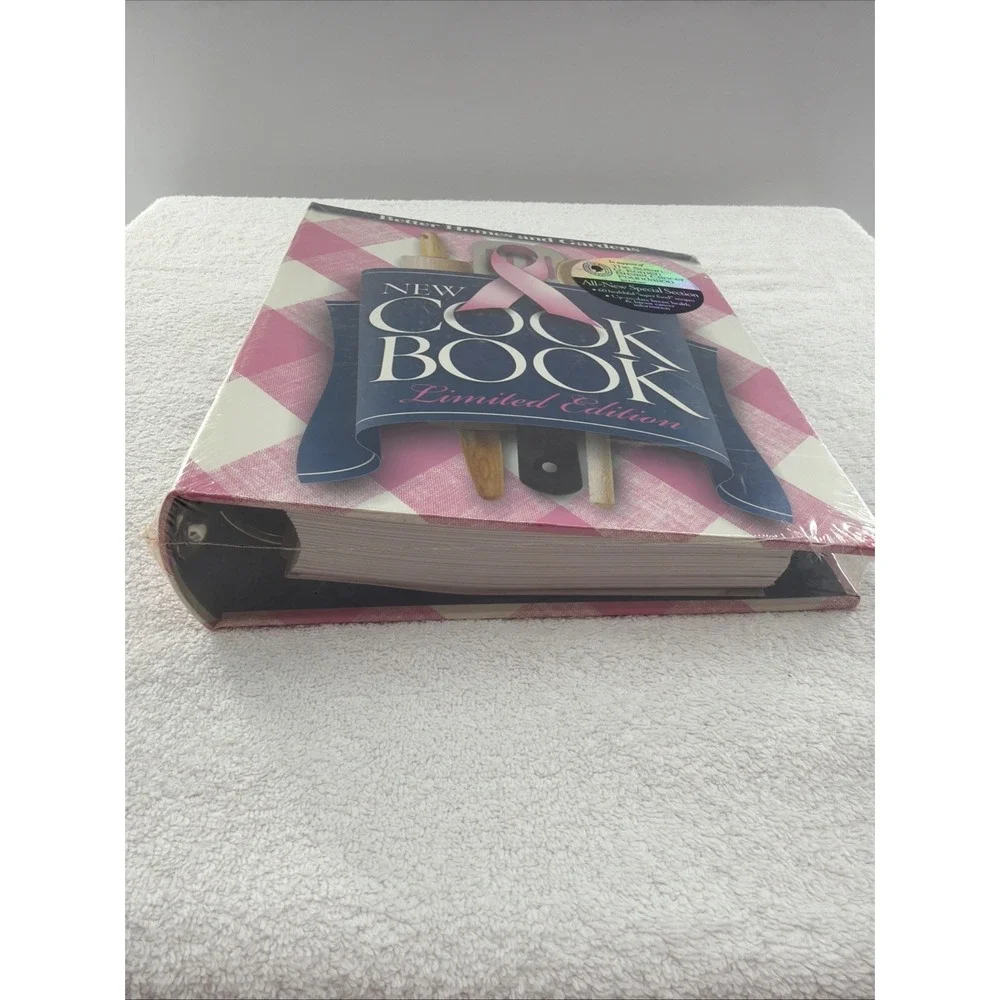 Better Homes & Gardens New Cookbook Limited Edition Pink 2005 Ring Bound Sealed